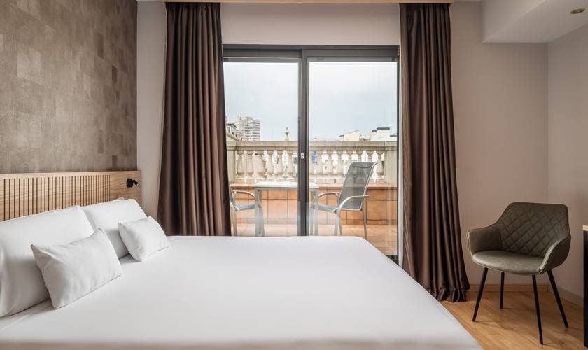 Premier con terraza  Sunotel Central Barcelona